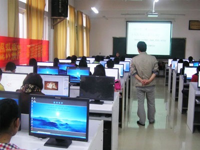 練車(chē)時(shí)什么態(tài)度，考試時(shí)什么運(yùn)氣！